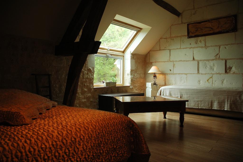 Les Pierres D'Aurele Chambres D'Hotes Saint-Georges-sur-Cher Værelse billede