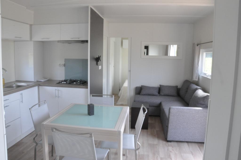 Les Pierres D'Aurele Chambres D'Hotes Saint-Georges-sur-Cher Værelse billede