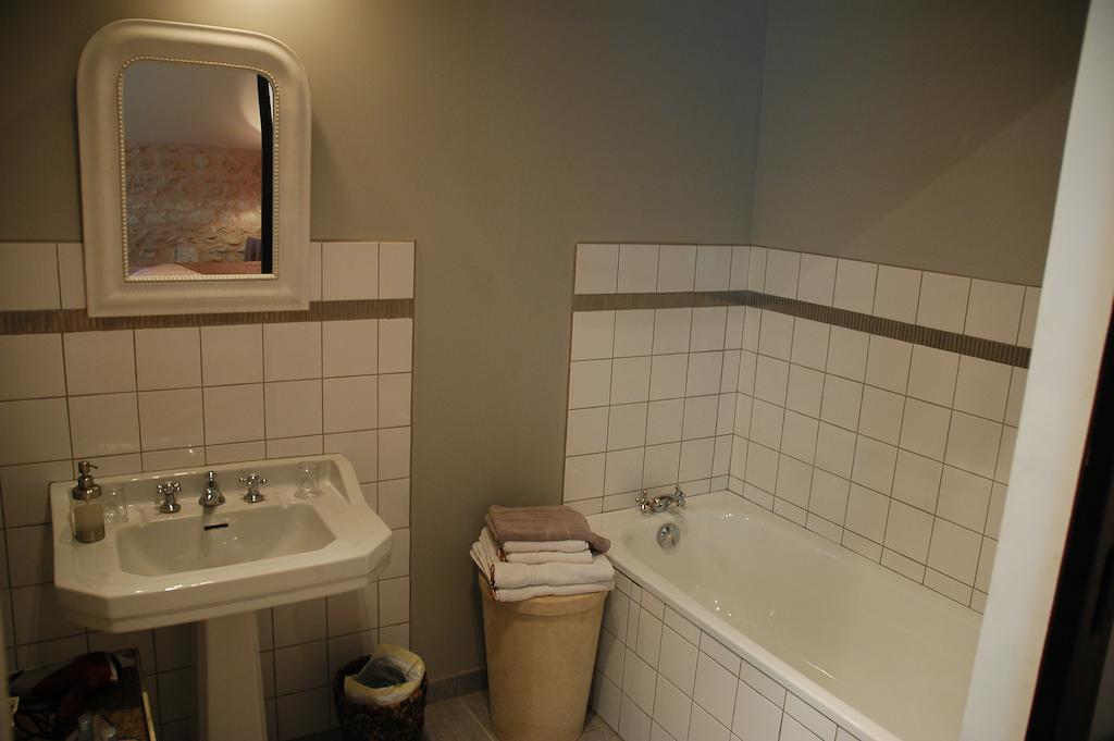Les Pierres D'Aurele Chambres D'Hotes Saint-Georges-sur-Cher Værelse billede