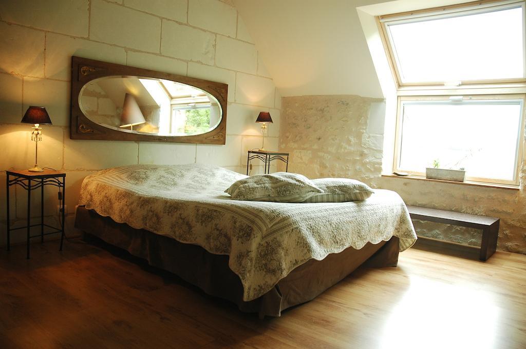 Les Pierres D'Aurele Chambres D'Hotes Saint-Georges-sur-Cher Værelse billede