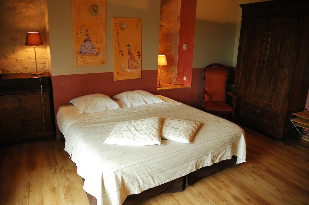 Les Pierres D'Aurele Chambres D'Hotes Saint-Georges-sur-Cher Værelse billede